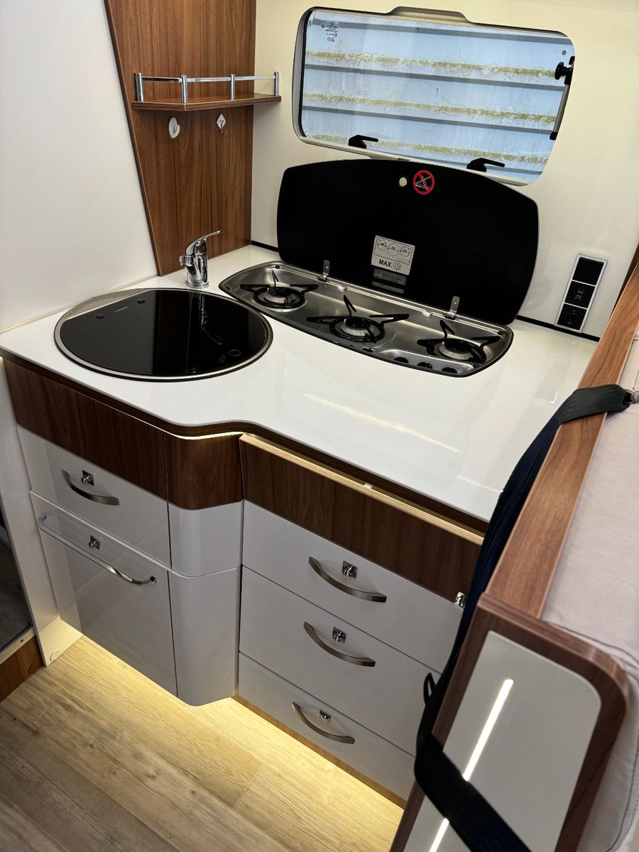 Pilote P740 GJ ESSENTIEL, TOP ZUSTAND