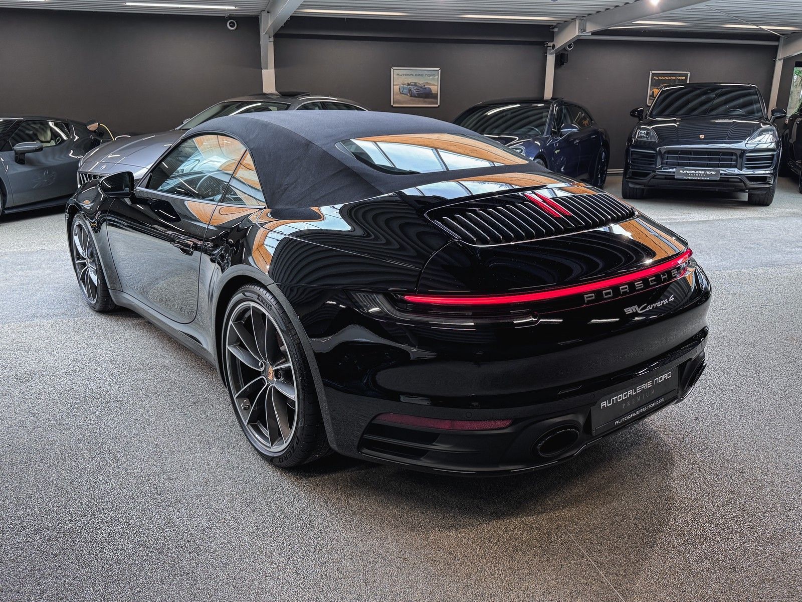 Porsche 911 Urmodell 911 Carrera 4 992 Bose+14Wege+DAB+Spur