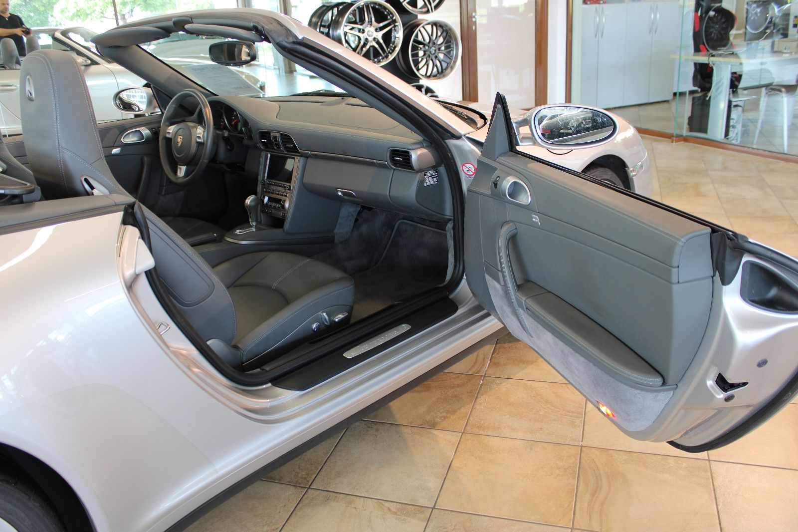 Porsche 911 Urmodell 911 Carrera 4 Cabrio *1. HAND+Deutsch+Top*