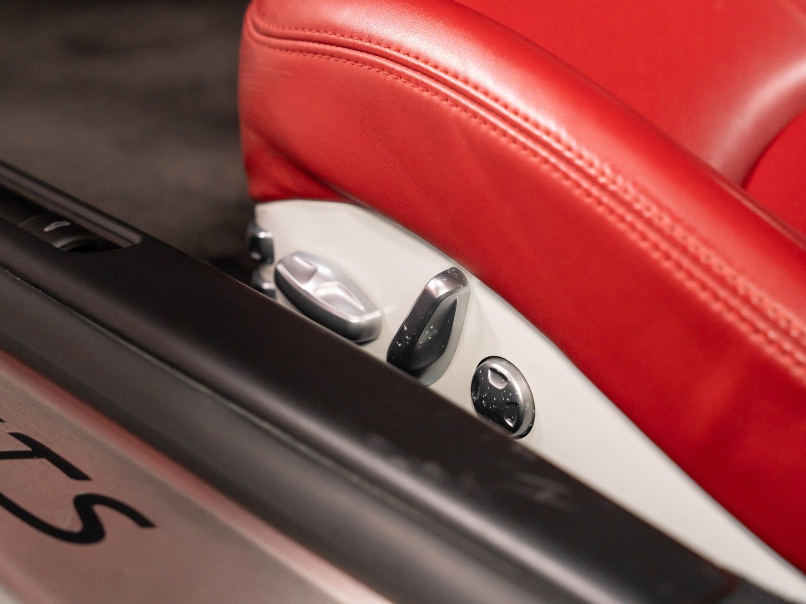 Porsche 911 Urmodell 911 Carrera 4 GTS ,1.Hd,Exclusive Vollausst.