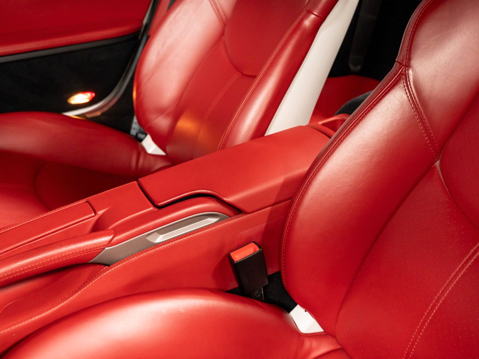 Porsche 911 Urmodell 911 Carrera 4 GTS ,1.Hd,Exclusive Vollausst.