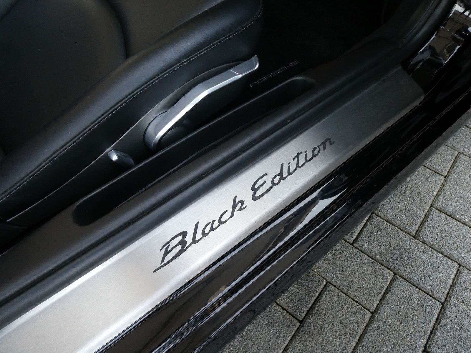Porsche 911 Urmodell 911 Carrera Black Edition Cabrio, Bose