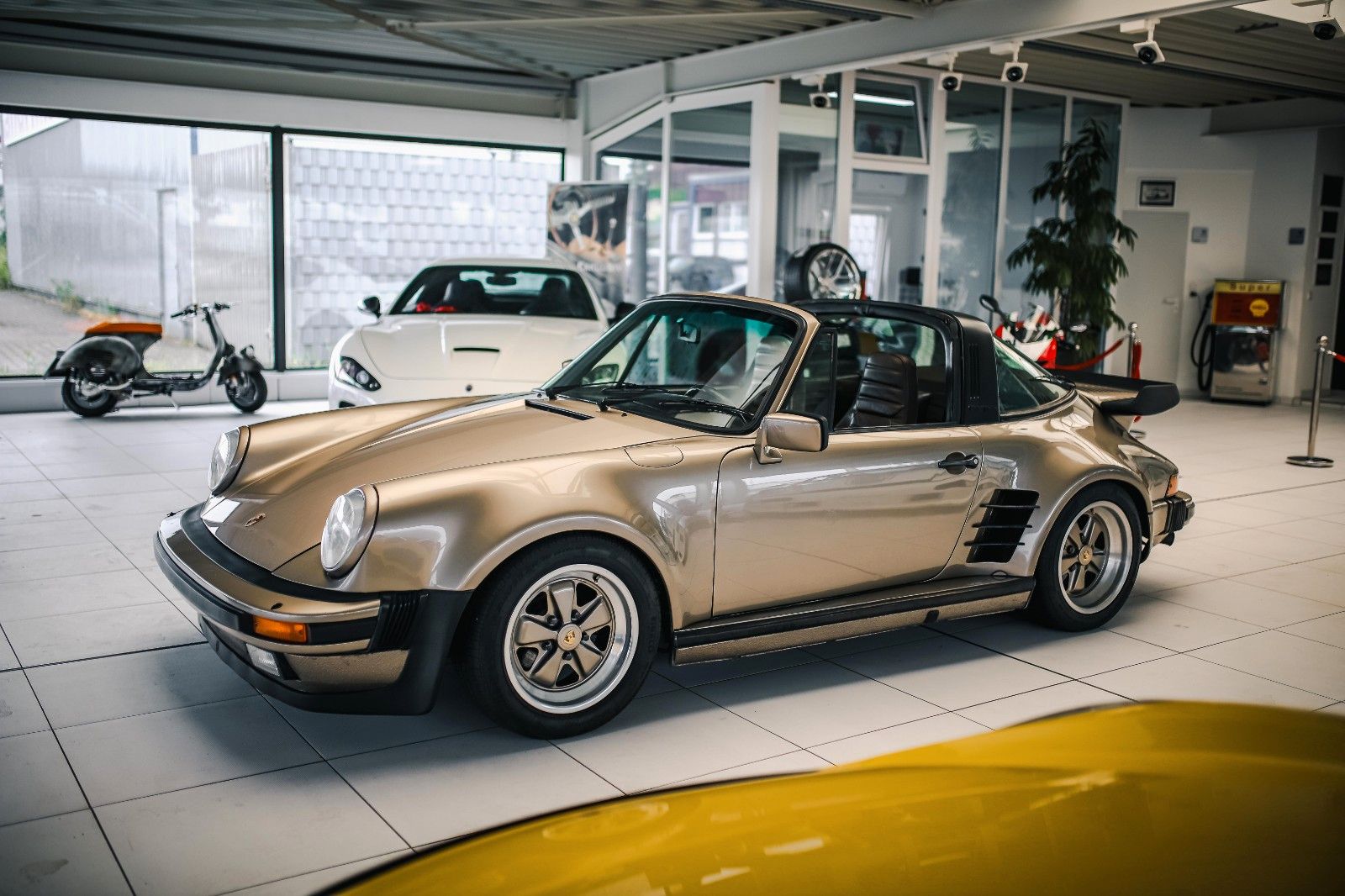 Porsche 911 Urmodell Targa 911 SC