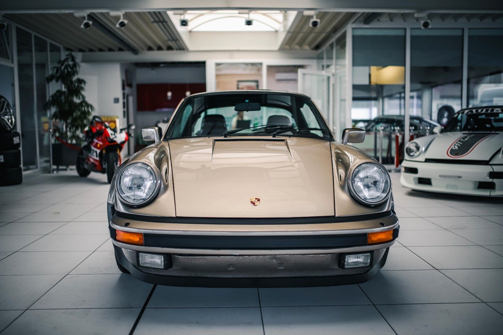 Porsche 911 Urmodell Targa 911 SC