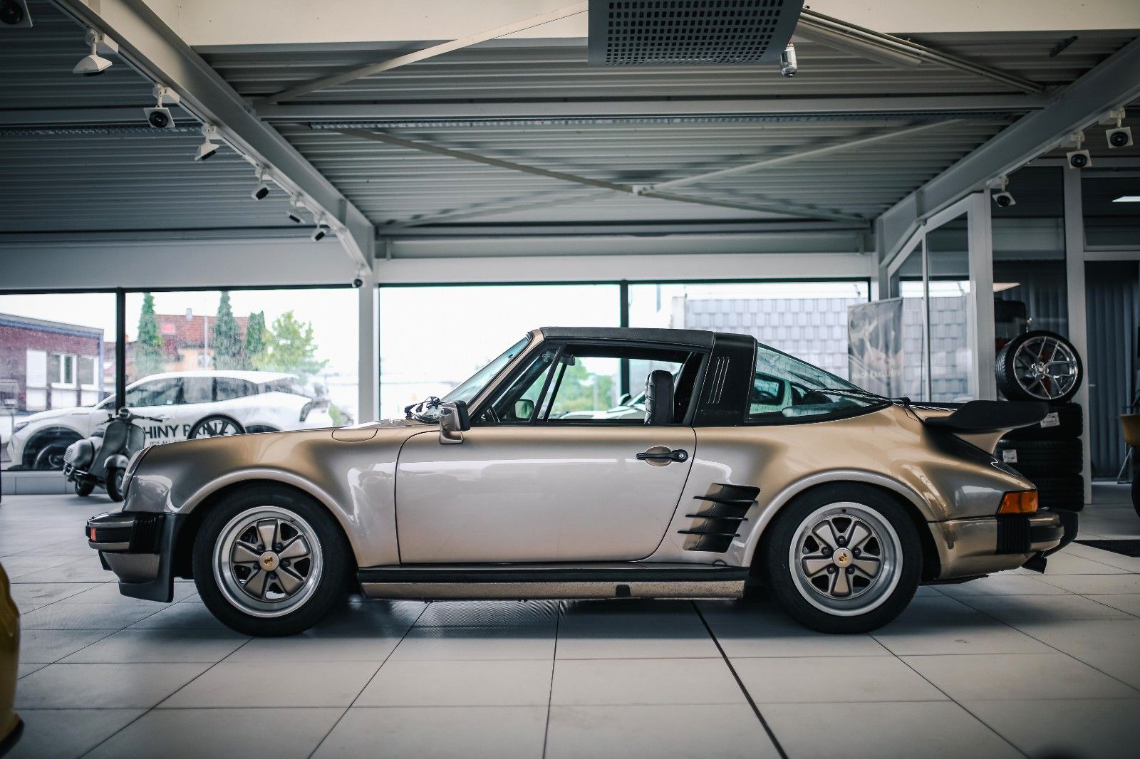 Porsche 911 Urmodell Targa 911 SC