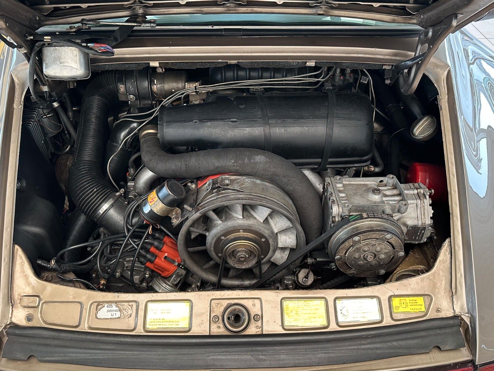 Porsche 911 Urmodell Targa 911 SC