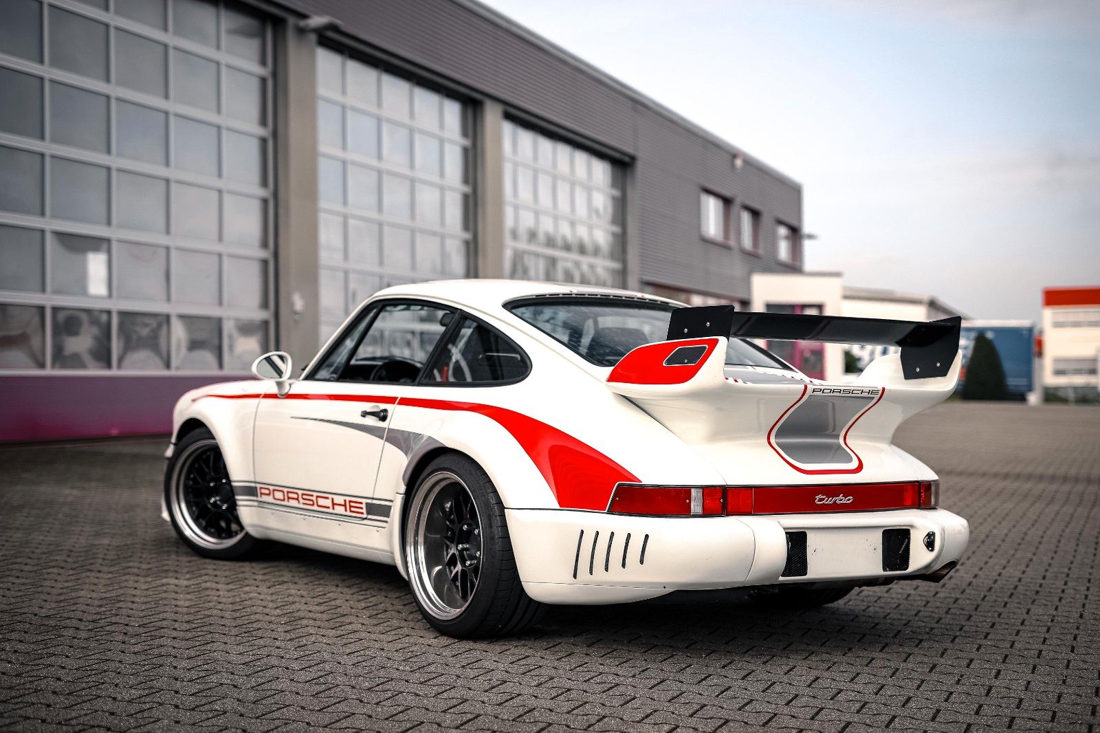 Porsche 930 930 Turbo 911 SC *RAUH WELT by AKIRA NAKAI