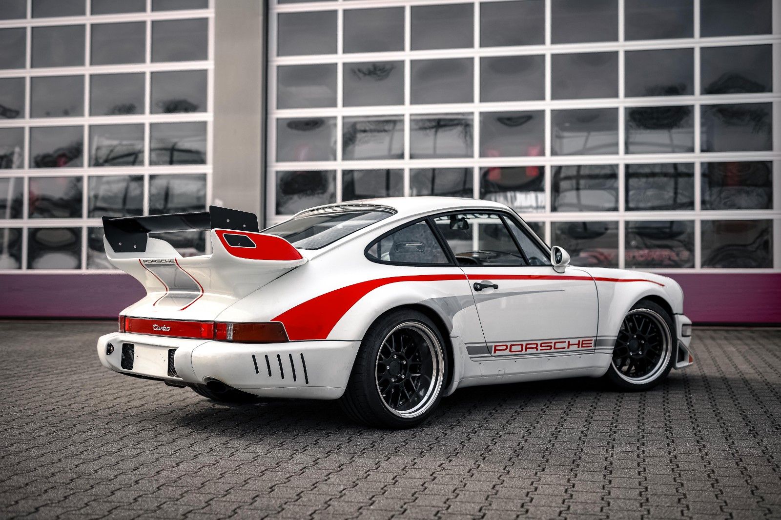 Porsche 930 930 Turbo 911 SC *RAUH WELT by AKIRA NAKAI