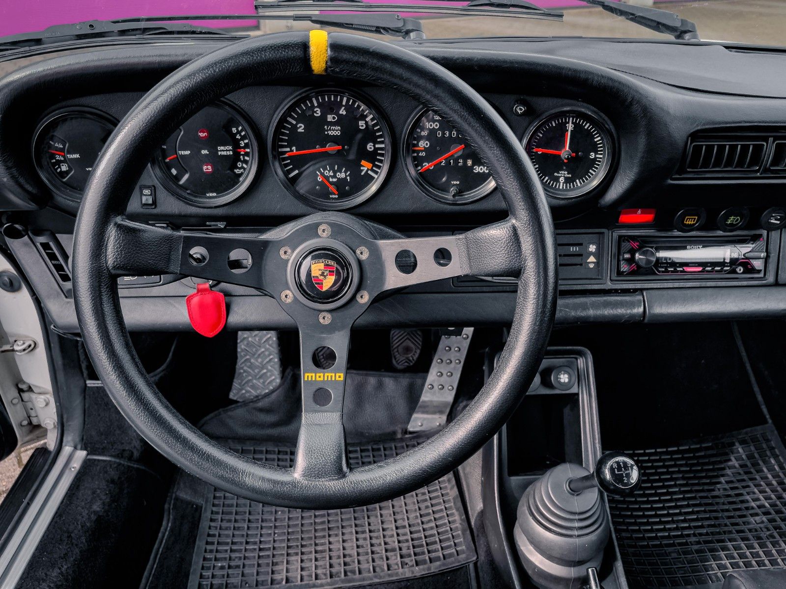 Porsche 930 930 Turbo 911 SC *RAUH WELT by AKIRA NAKAI