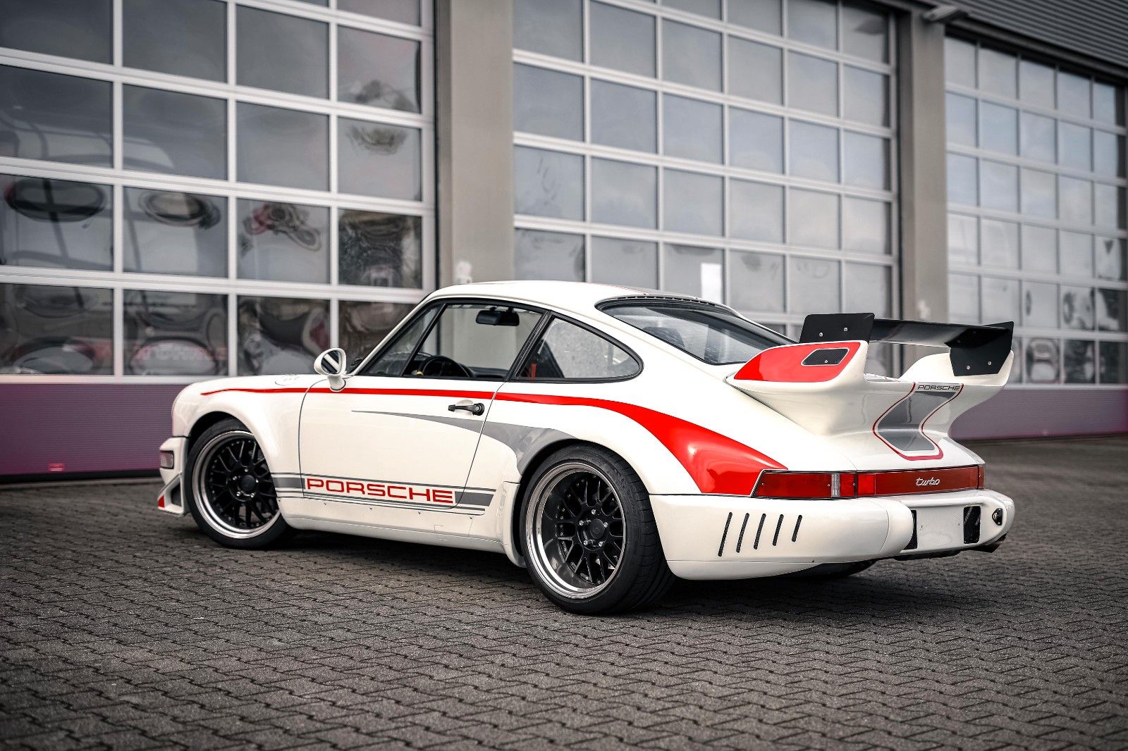 Porsche 930 930 Turbo 911 SC *RAUH WELT by AKIRA NAKAI