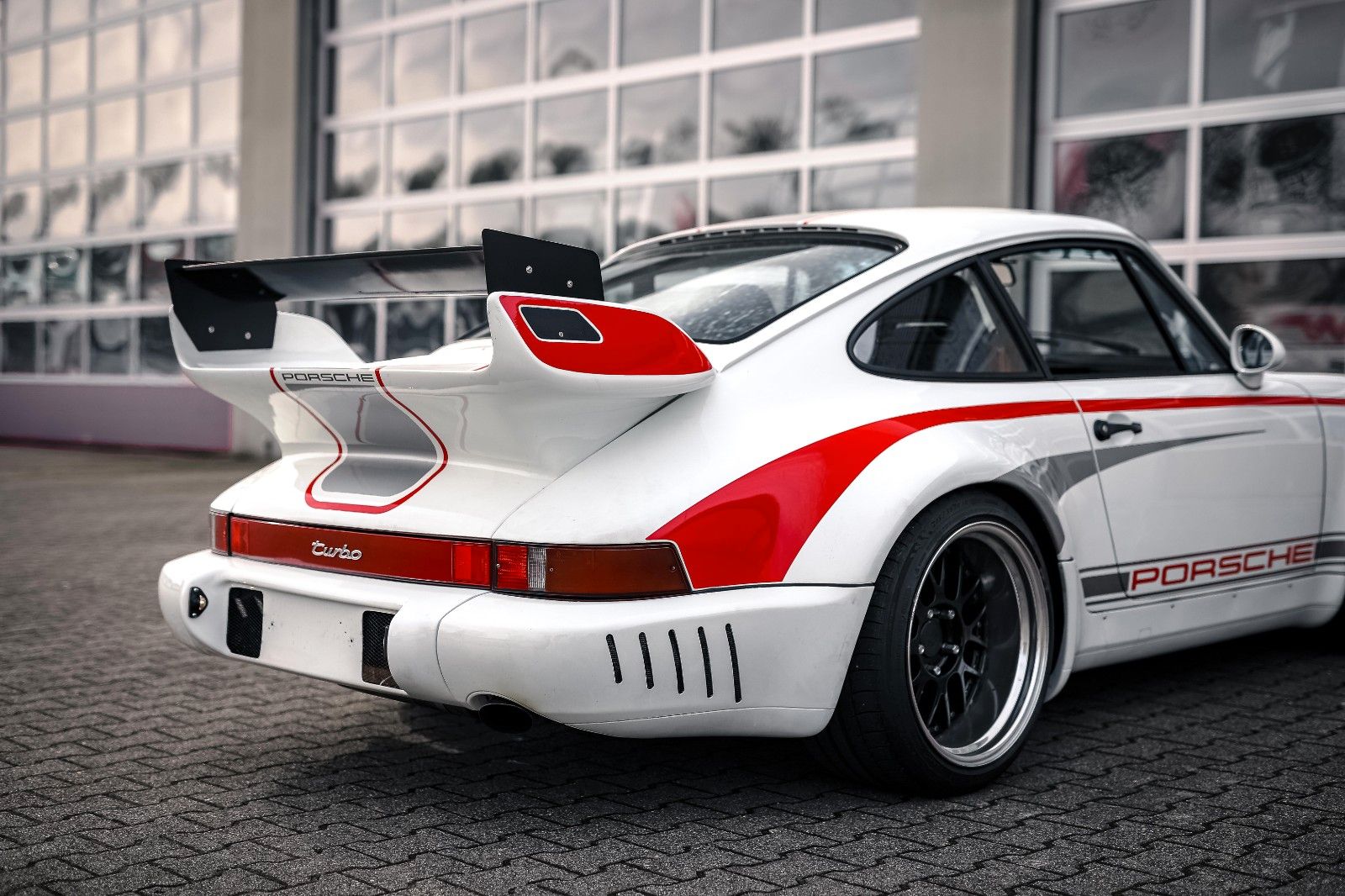 Porsche 930 930 Turbo 911 SC *RAUH WELT by AKIRA NAKAI