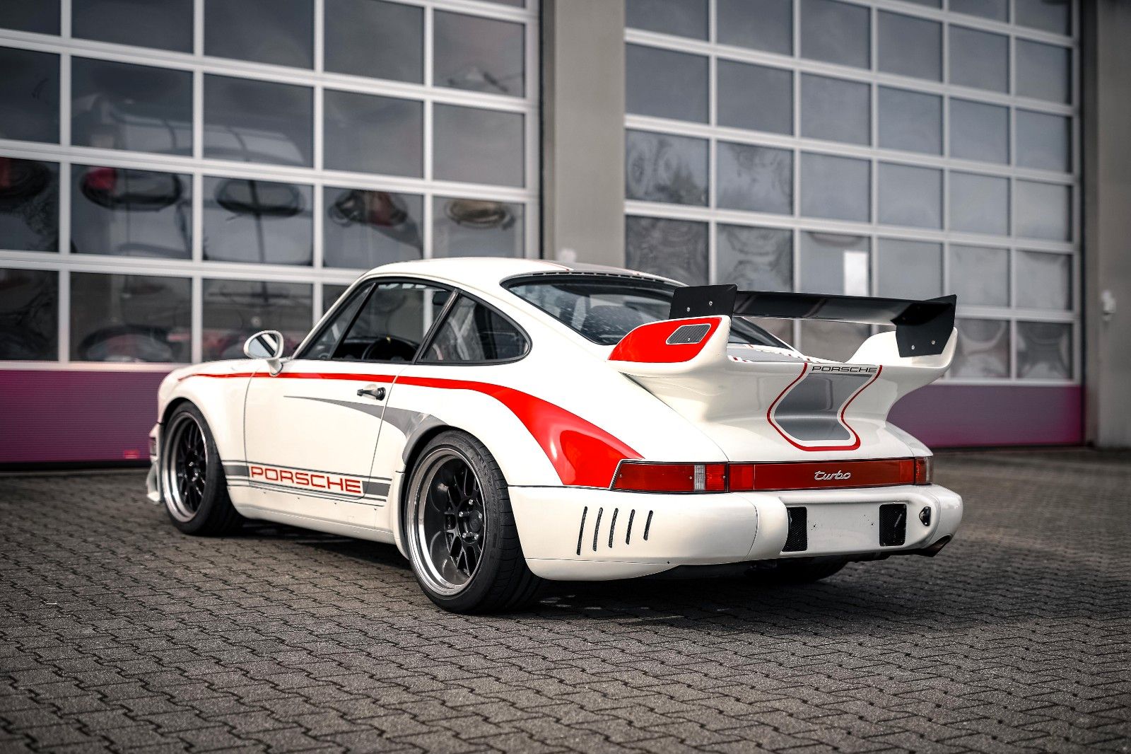 Porsche 930 930 Turbo 911 SC *RAUH WELT by AKIRA NAKAI