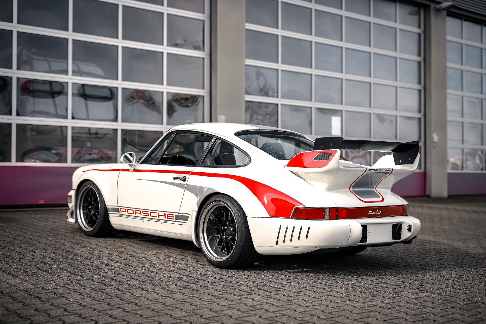 Porsche 930 930 Turbo 911 SC *RAUH WELT by AKIRA NAKAI