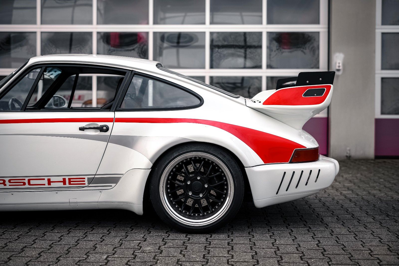 Porsche 930 930 Turbo 911 SC *RAUH WELT by AKIRA NAKAI