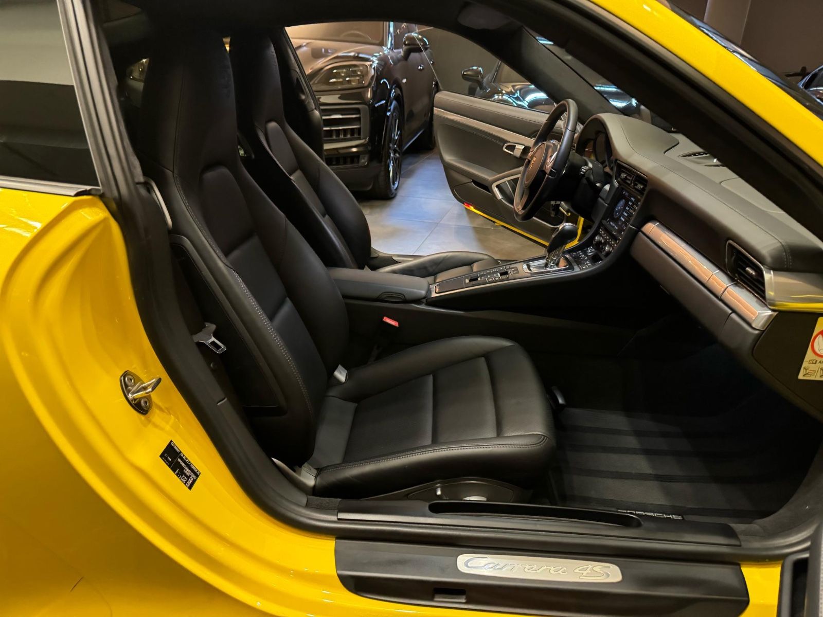 Porsche 991 991 911 4S PDK SPORTCHRONO/KLAPPE/BOSE/SITZBELÜF