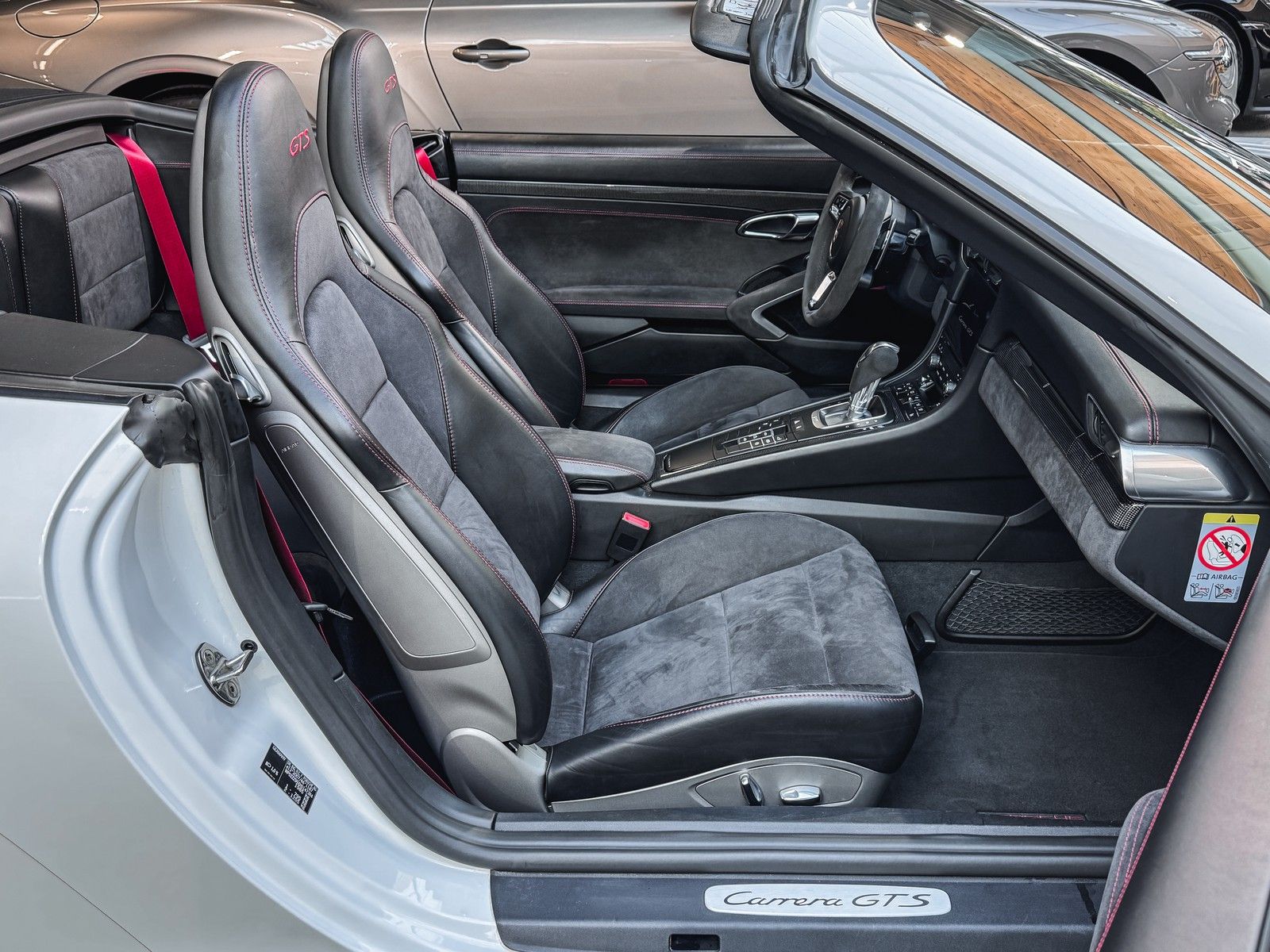 Porsche 991 991 911 GTS Cabriolet PDLS+Carbon+Bose
