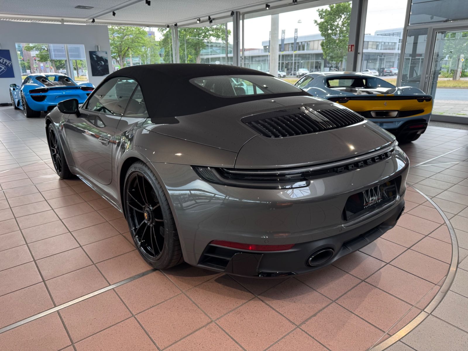 Porsche 992 911 GTS Cabrio PDCC/BURMESTER/LIFT/ACC/MATRIX