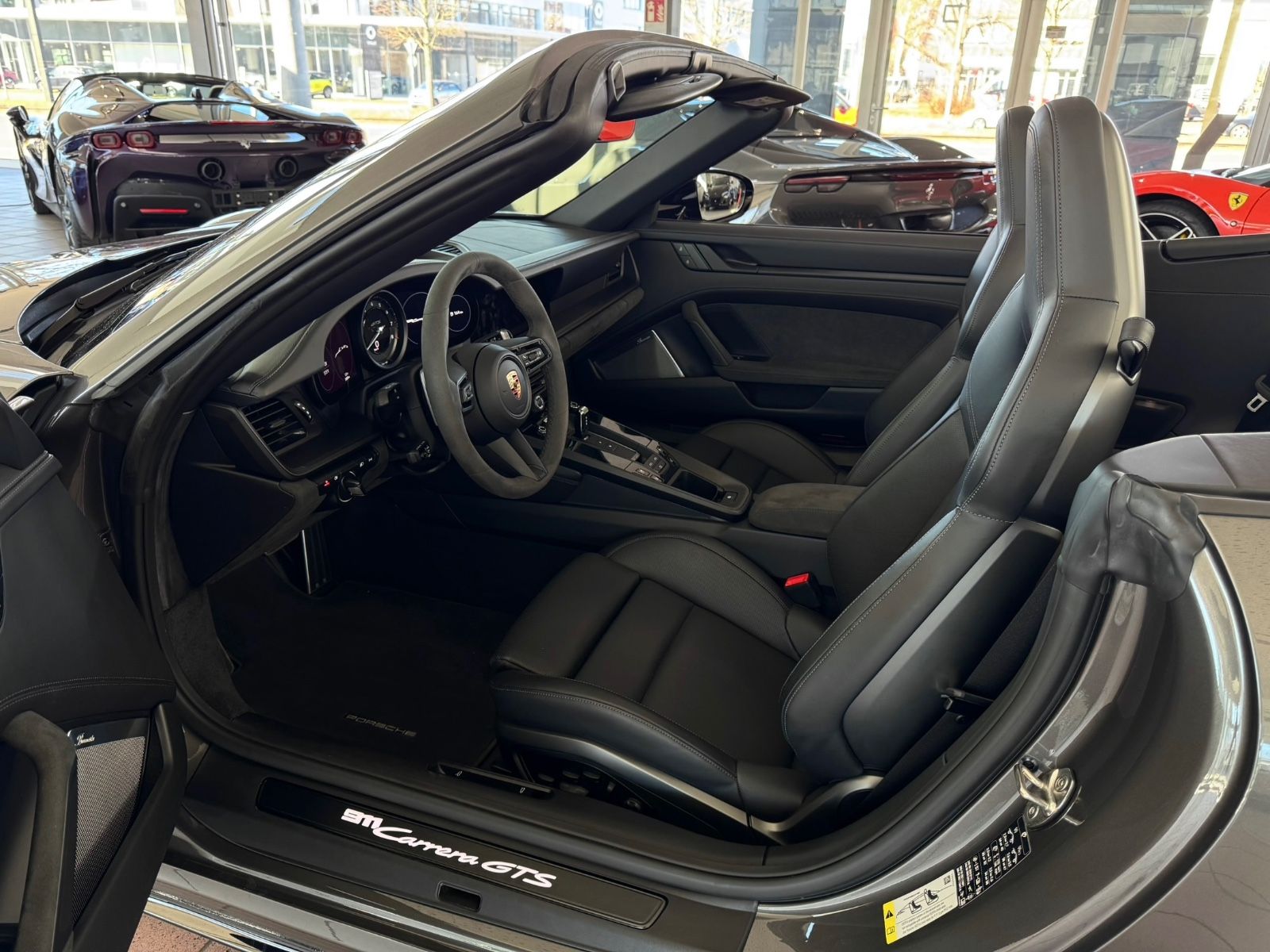 Porsche 992 911 GTS Cabrio PDCC/BURMESTER/LIFT/ACC/MATRIX