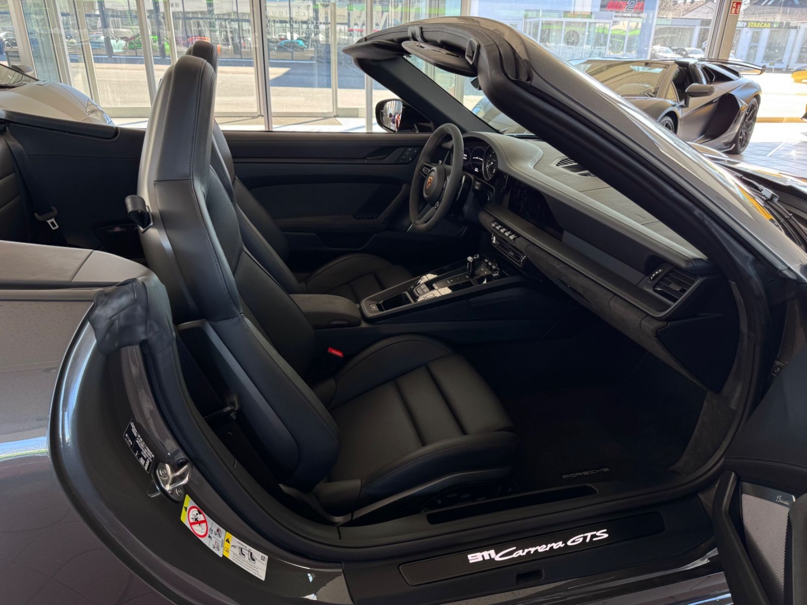 Porsche 992 911 GTS Cabrio PDCC/BURMESTER/LIFT/ACC/MATRIX