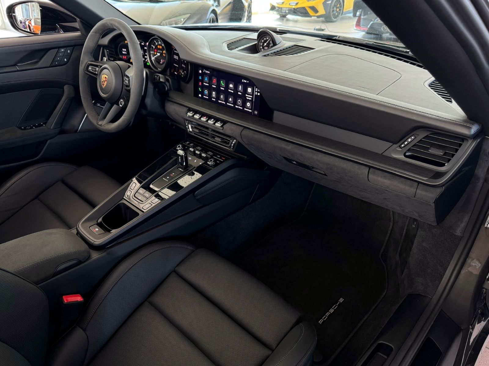 Porsche 992 911 GTS Cabrio PDCC/BURMESTER/LIFT/ACC/MATRIX