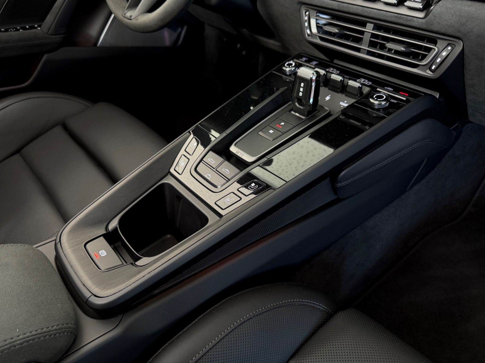 Porsche 992 911 GTS Cabrio PDCC/BURMESTER/LIFT/ACC/MATRIX