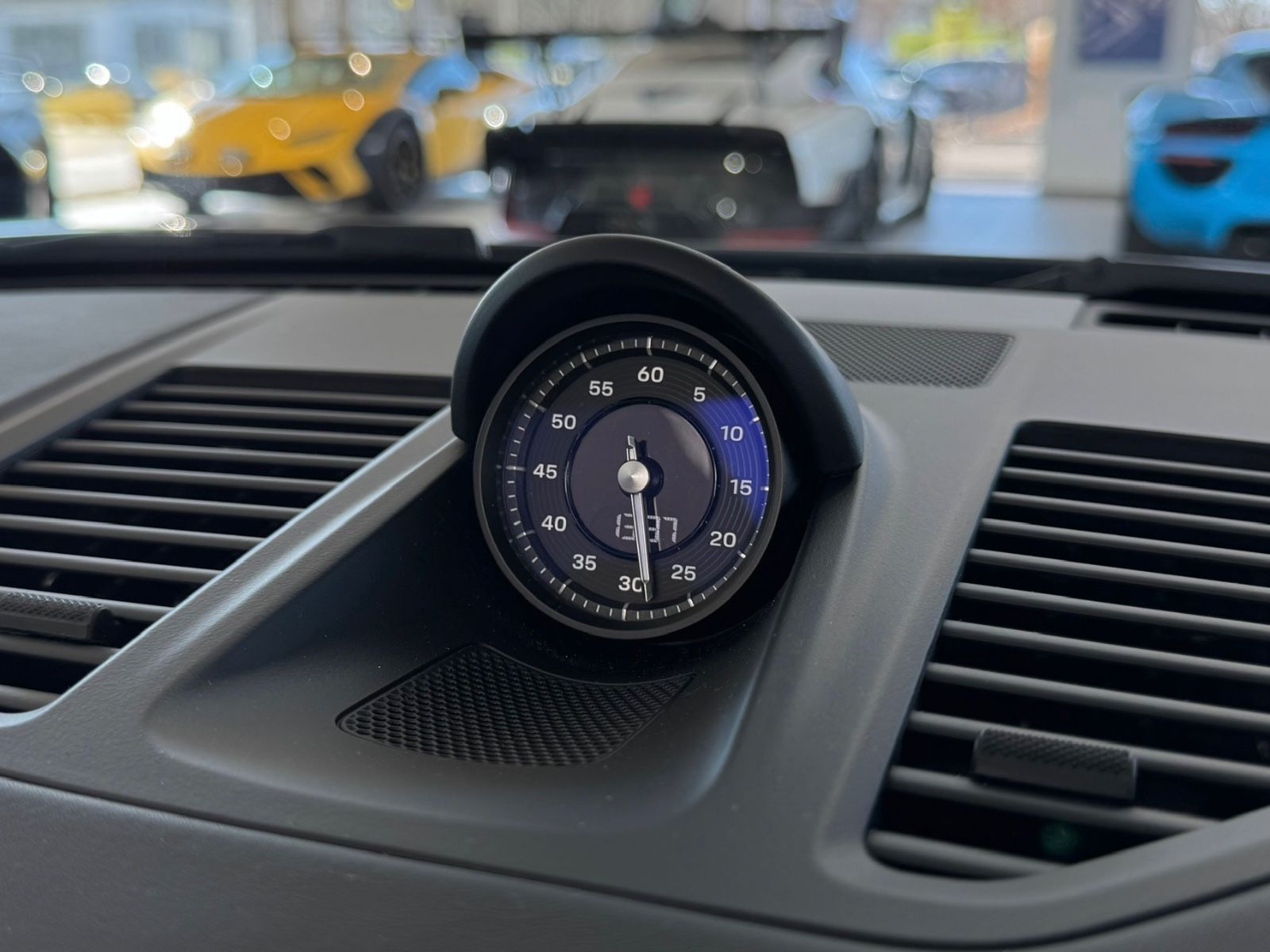 Porsche 992 911 GTS Cabrio PDCC/BURMESTER/LIFT/ACC/MATRIX
