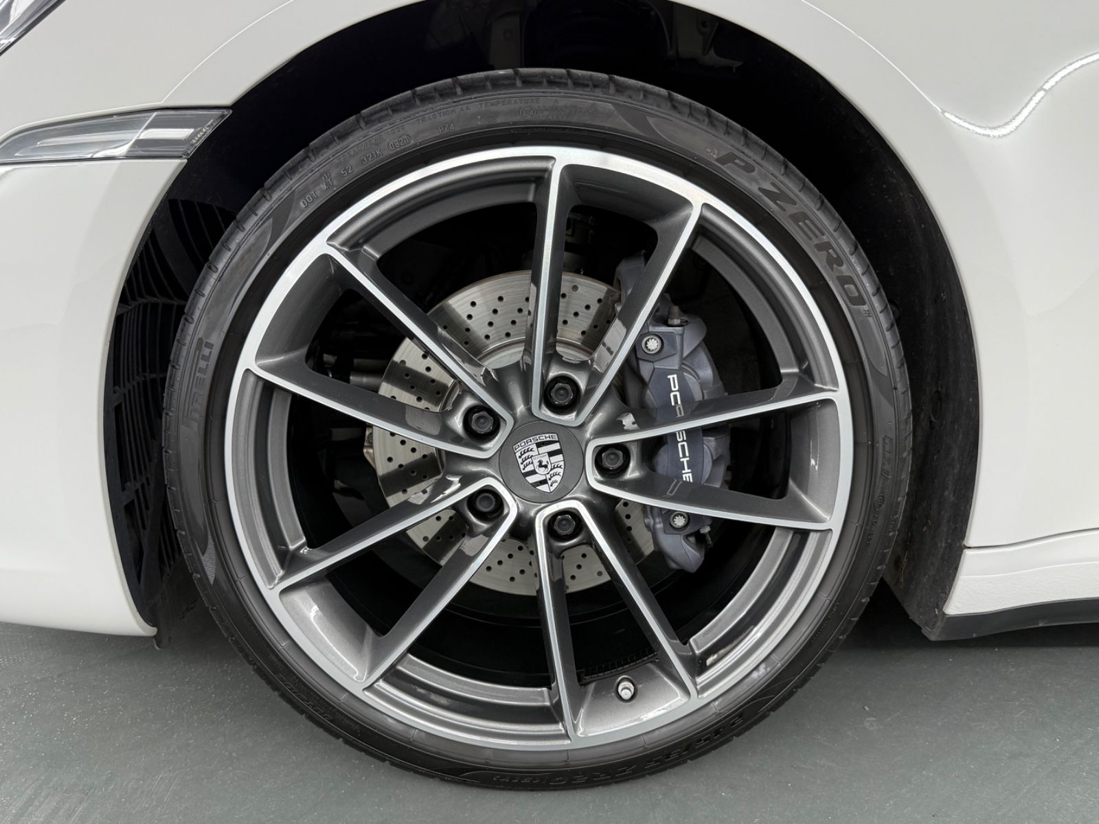 Porsche 992 911 Targa 4 Lift Sportsitze ACC LED Approv. 360°