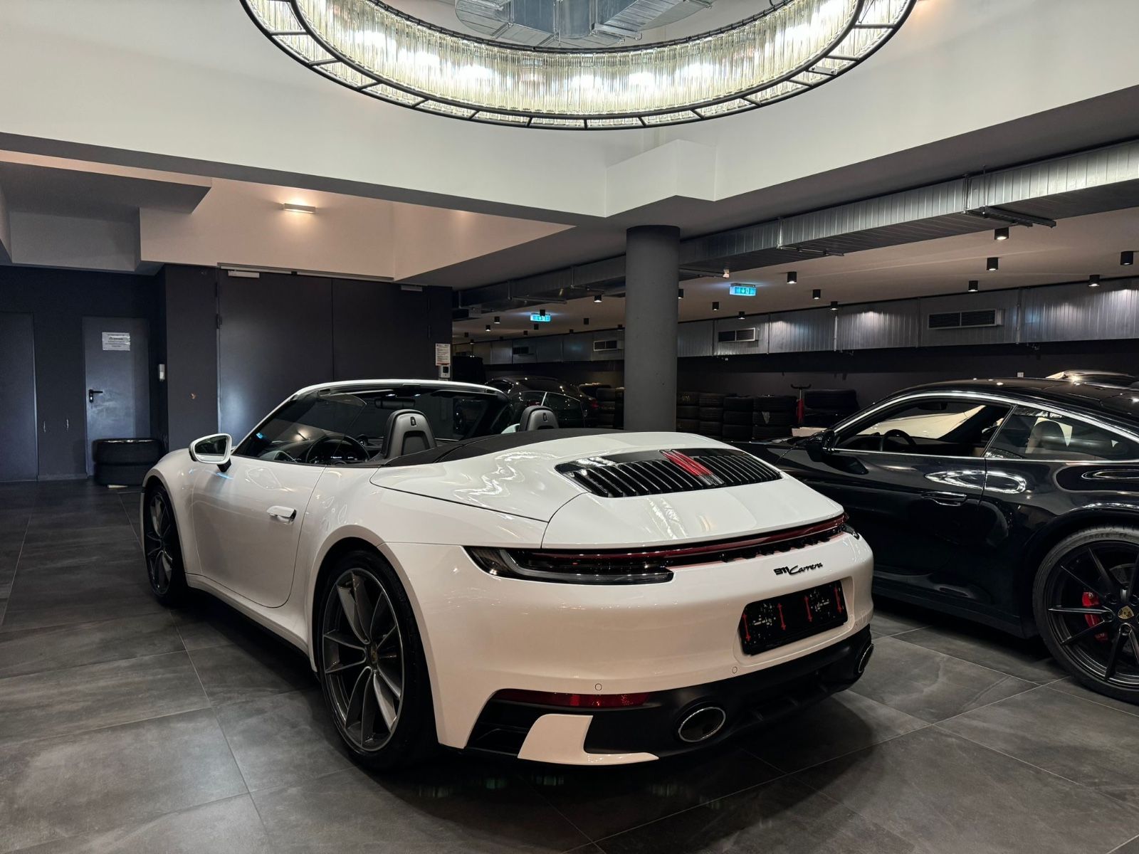 Porsche 992 992 911 Cabrio SPORTDESIGNPAKET/CHRONO/KLAPPENAU