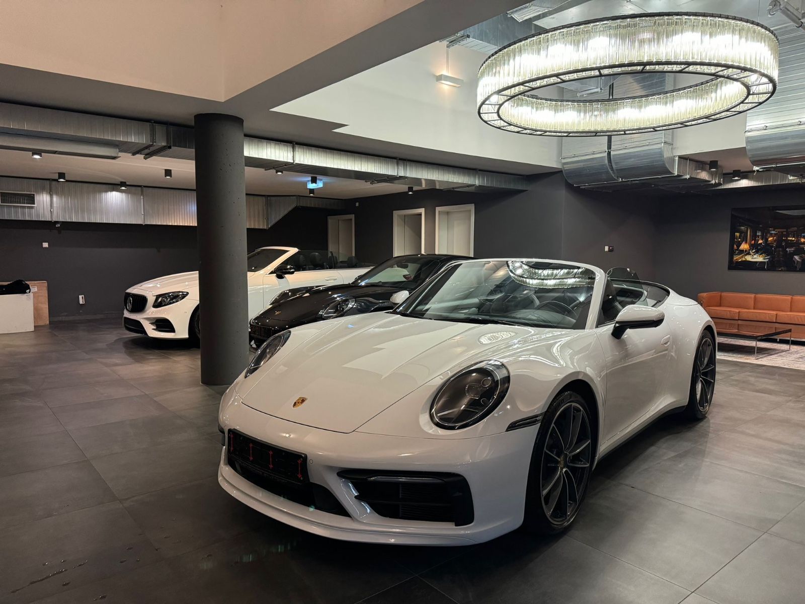 Porsche 992 992 911 Cabrio SPORTDESIGNPAKET/CHRONO/KLAPPENAU