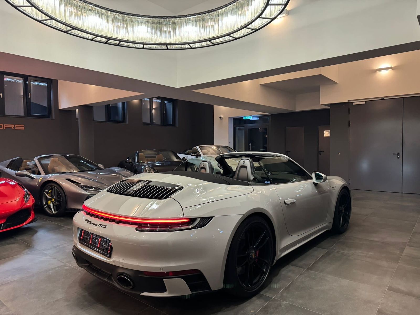 Porsche 992 992 911 Cabriolet GTS PDK