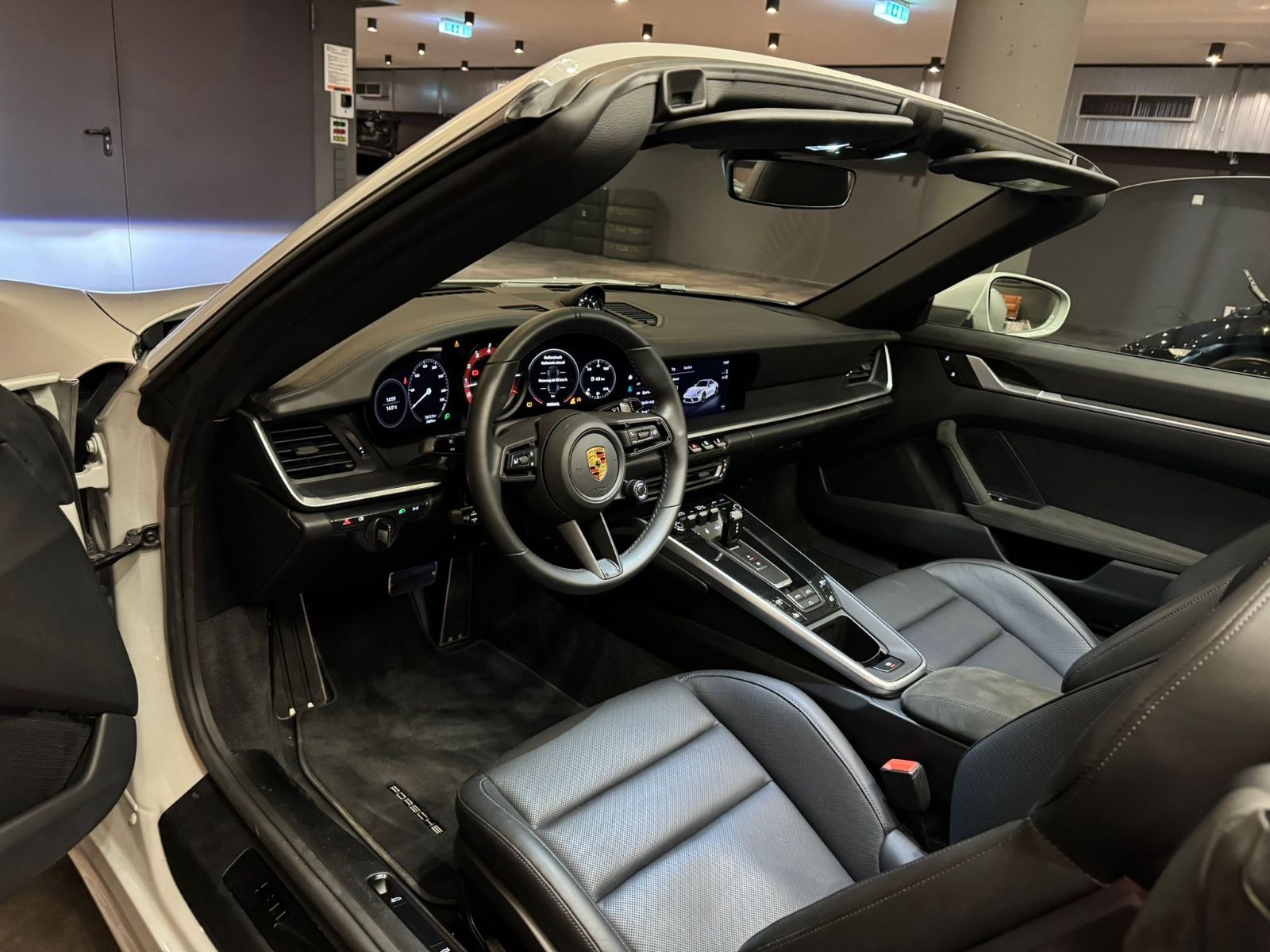 Porsche 992 992 911 Cabriolet GTS PDK