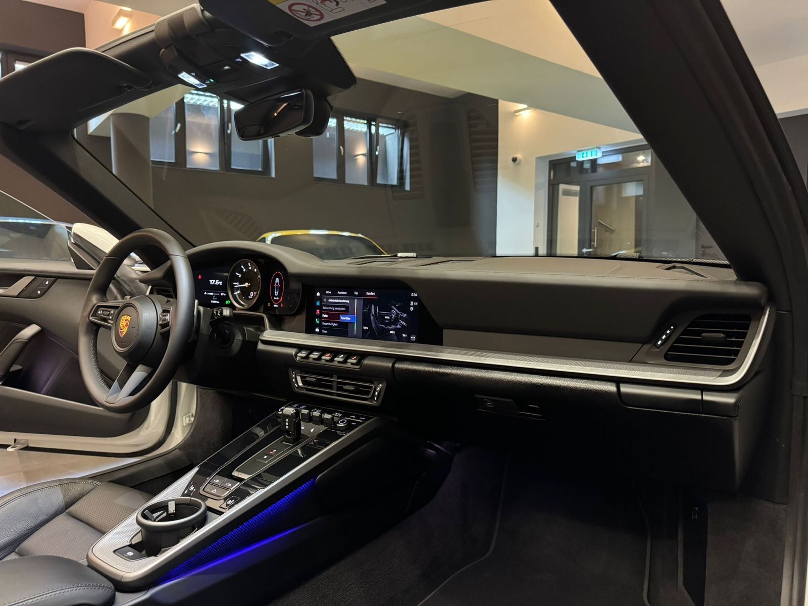Porsche 992 992 911 Carrera Cabrio PDK