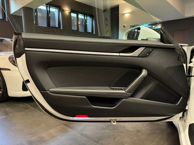 Porsche 992 992 911 Carrera Cabrio PDK