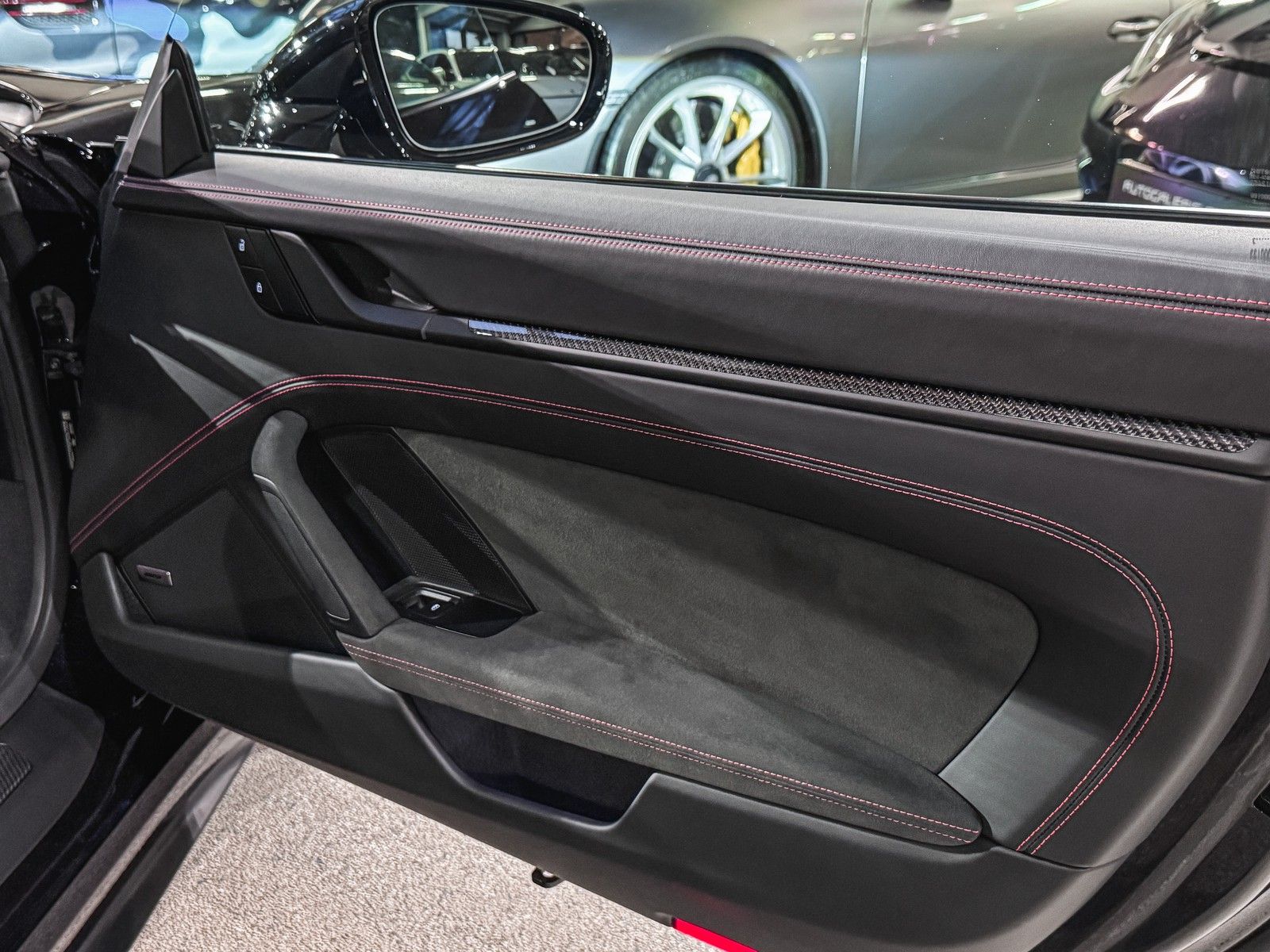 Porsche 992 992 911 GT3 Carbon+Lift+Sport-Schalensitz