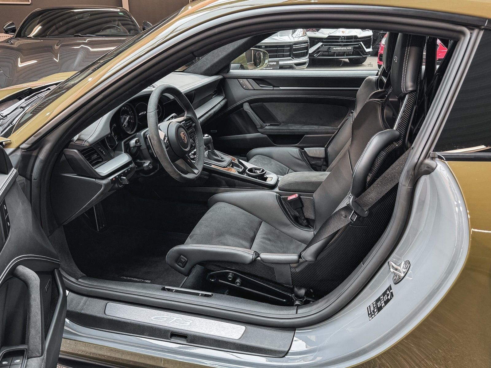 Porsche 992 992 911 GT3 Schalensitze+Clubsport+Chrono+Bose