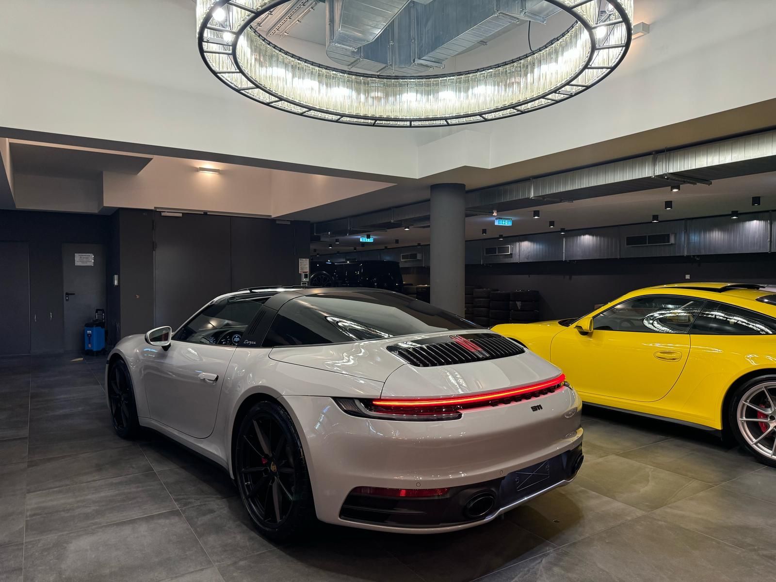 Porsche 992 992 911 Targa 4S PDK CHRONO/KAMERA/KLAPPENAUSPUF