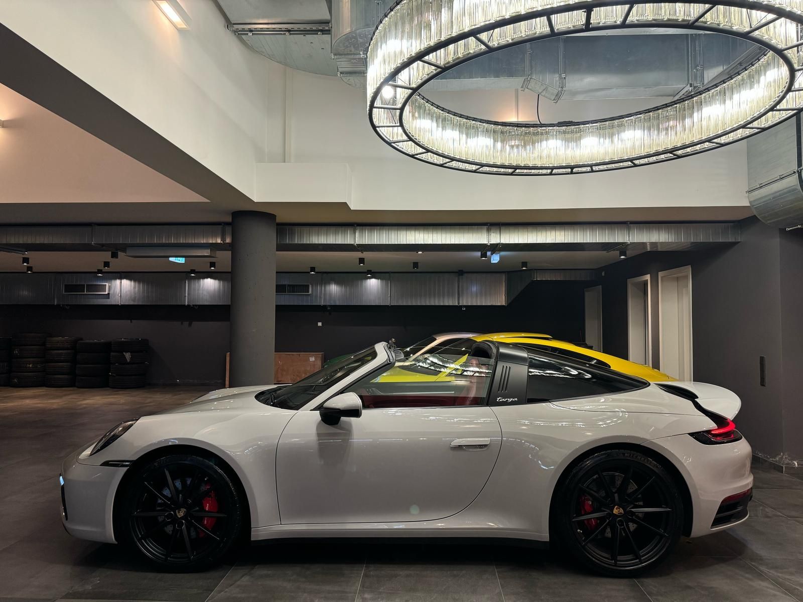Porsche 992 992 911 Targa 4S PDK CHRONO/KAMERA/KLAPPENAUSPUF