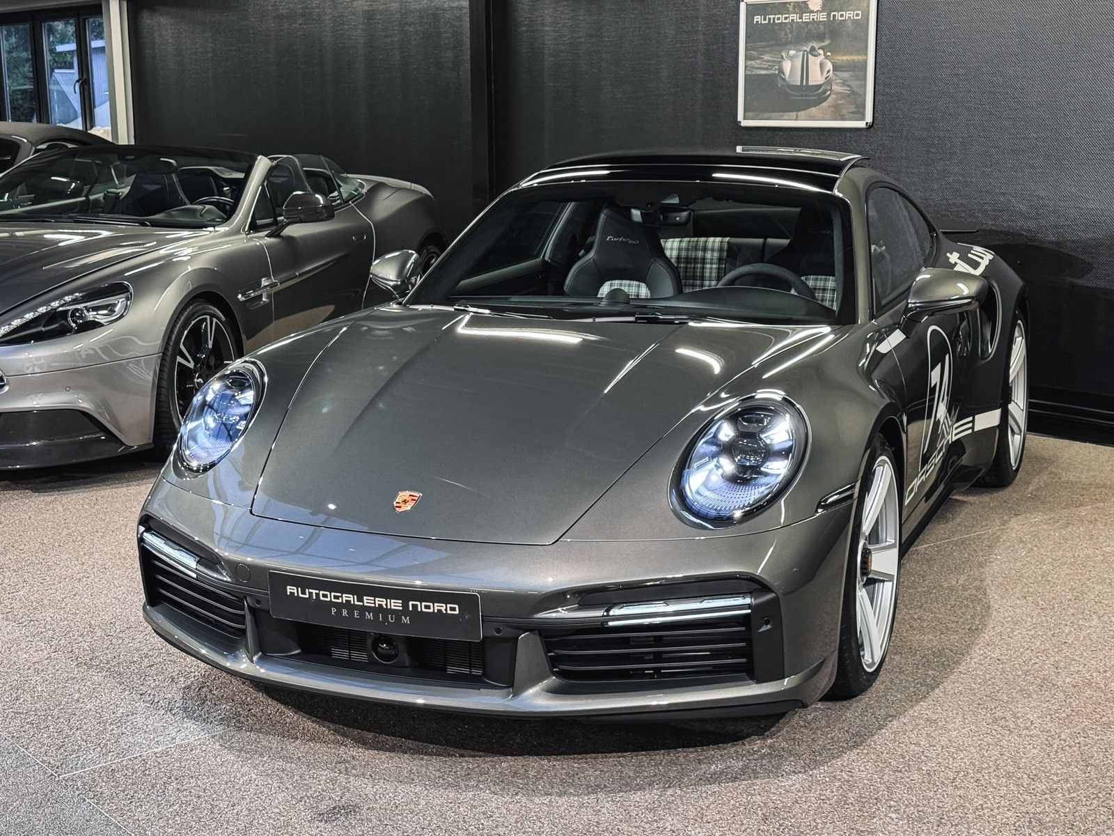 Porsche 992 992 911 Turbo 50 Jahre Heritage Burmester