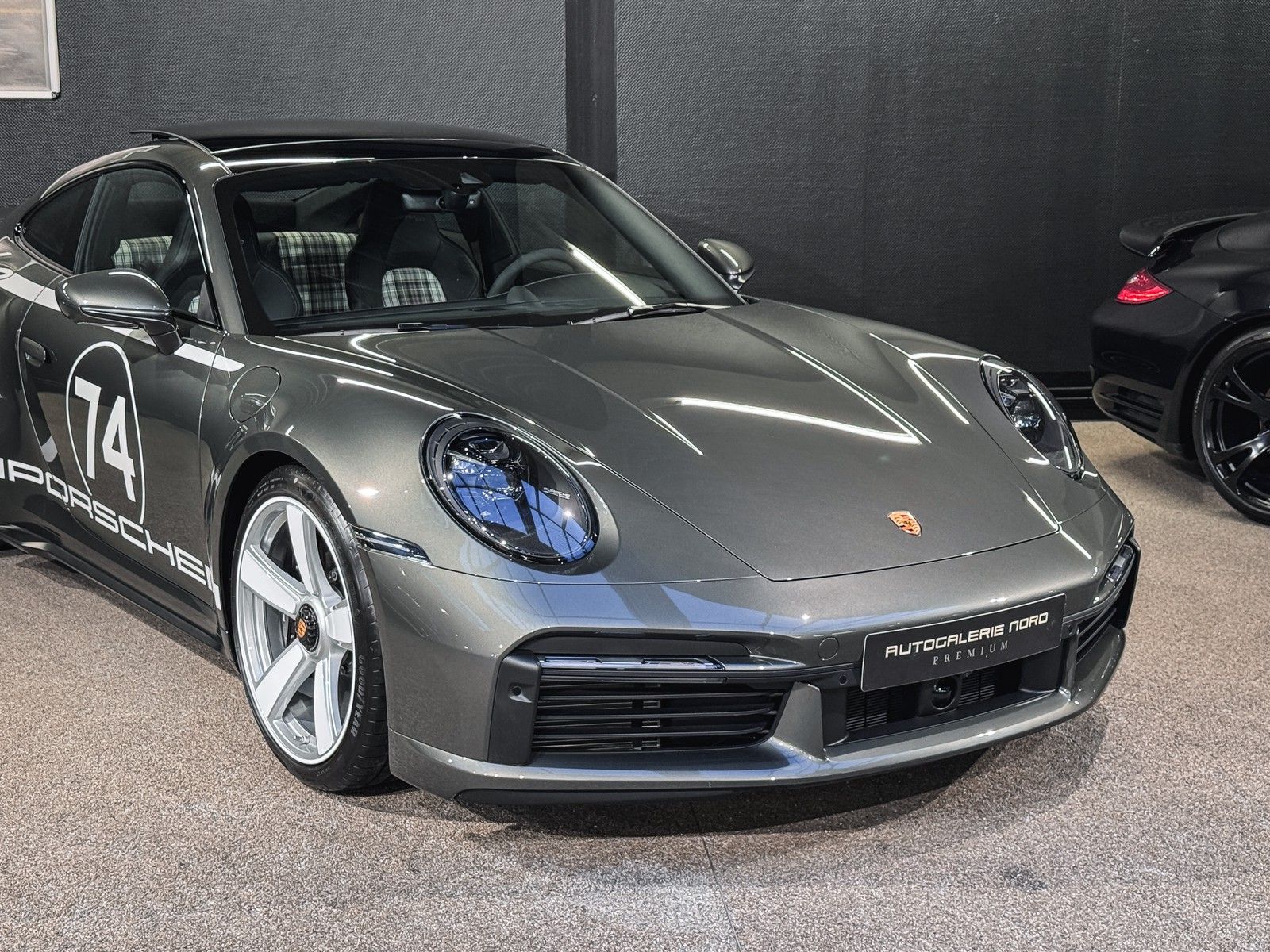 Porsche 992 992 911 Turbo 50 Jahre Heritage Burmester