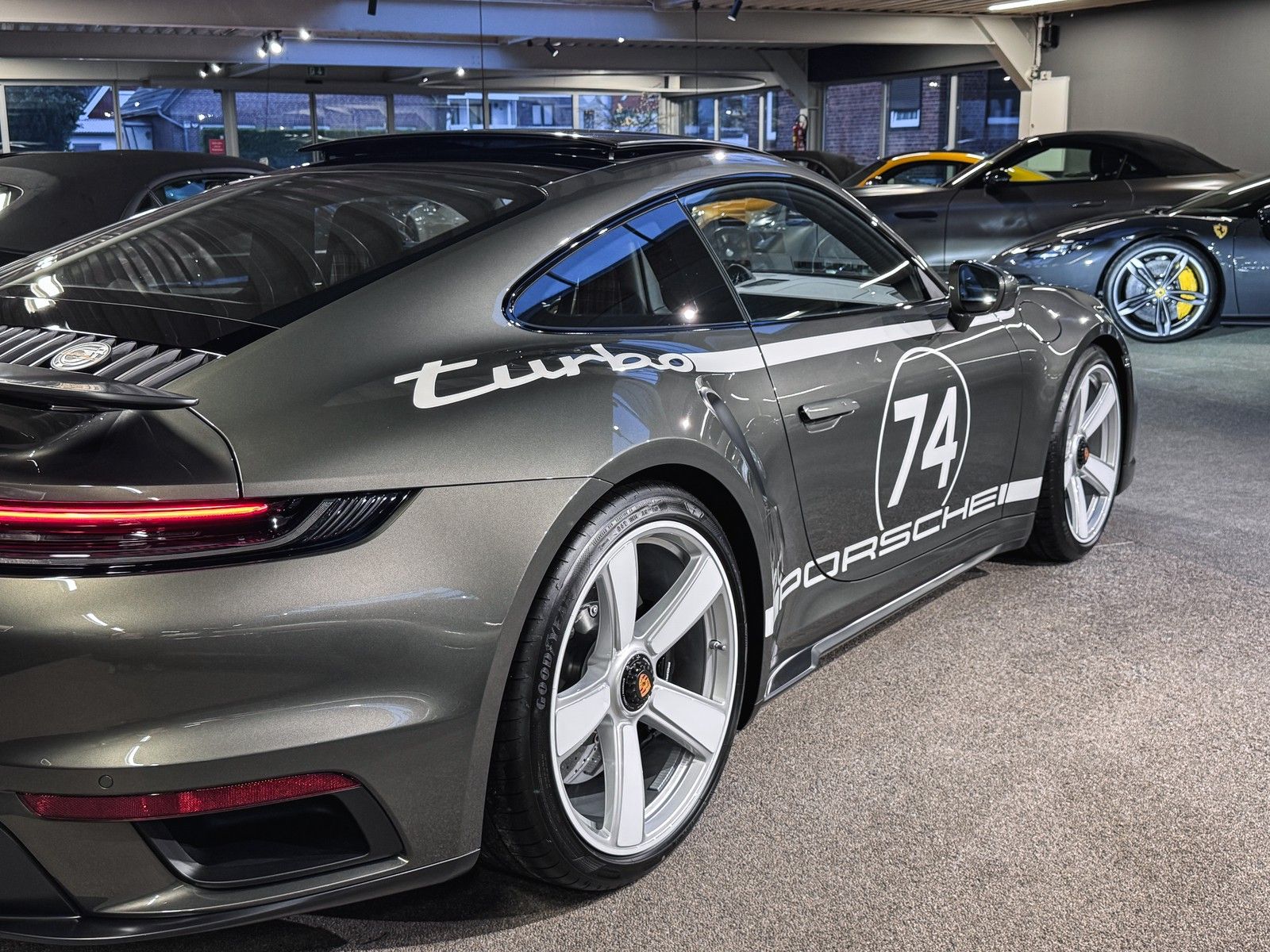 Porsche 992 992 911 Turbo 50 Jahre Heritage Burmester