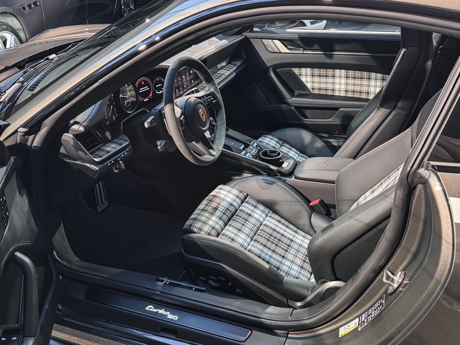 Porsche 992 992 911 Turbo 50 Jahre Heritage Burmester