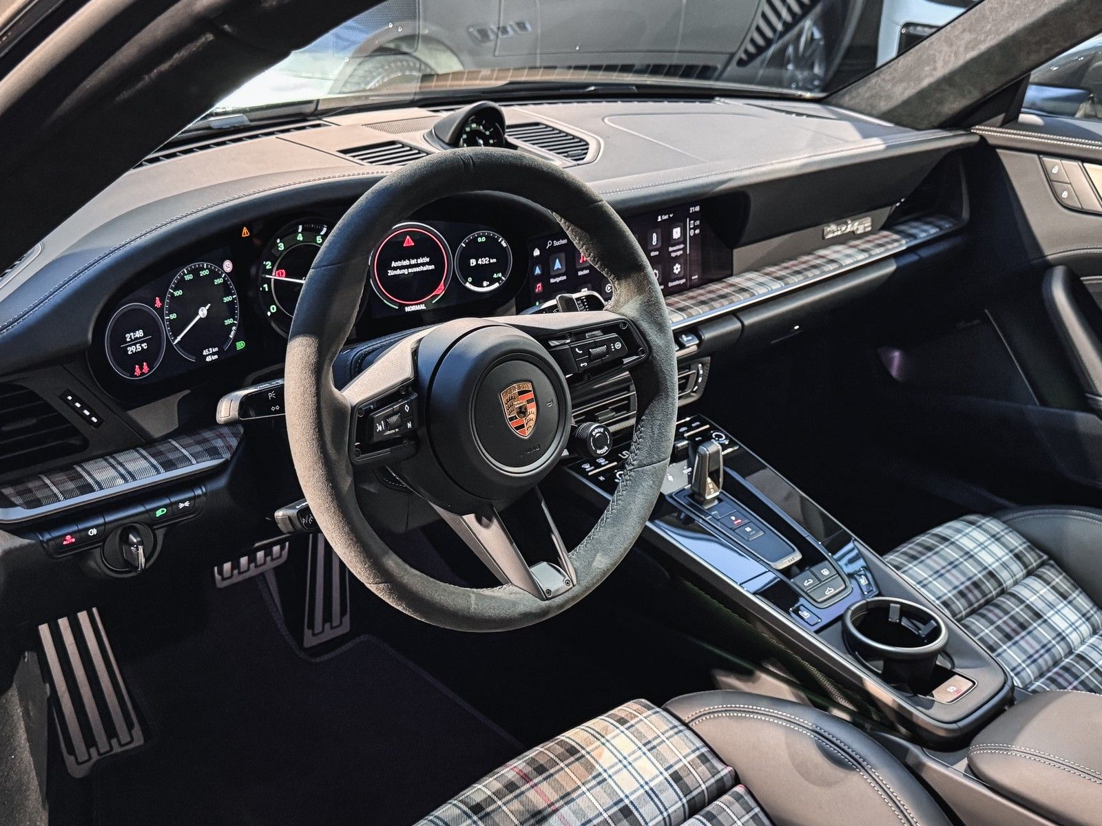 Porsche 992 992 911 Turbo 50 Jahre Heritage Burmester