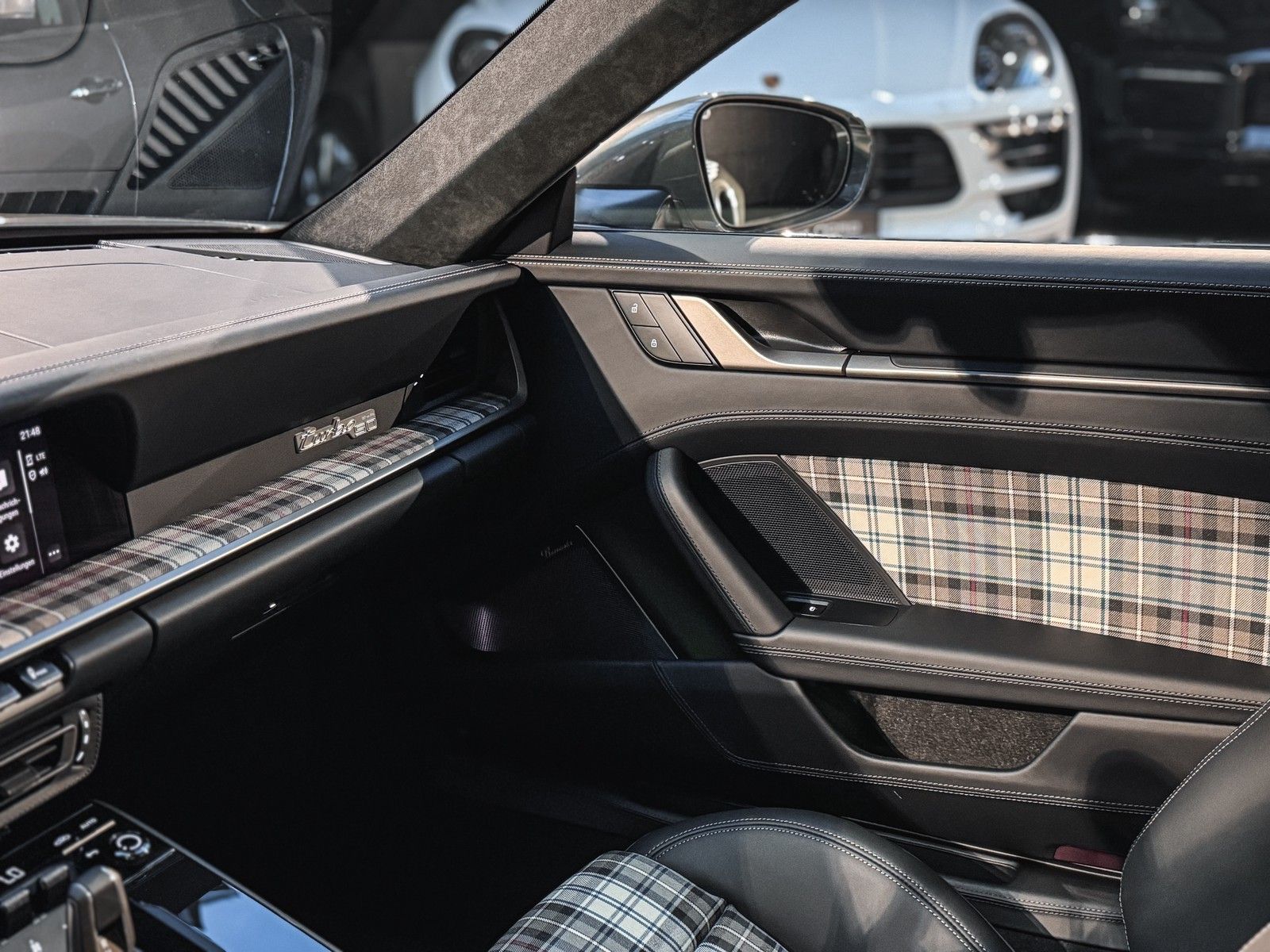 Porsche 992 992 911 Turbo 50 Jahre Heritage Burmester