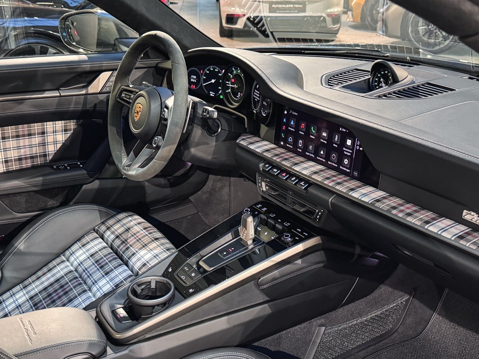Porsche 992 992 911 Turbo 50 Jahre Heritage Burmester
