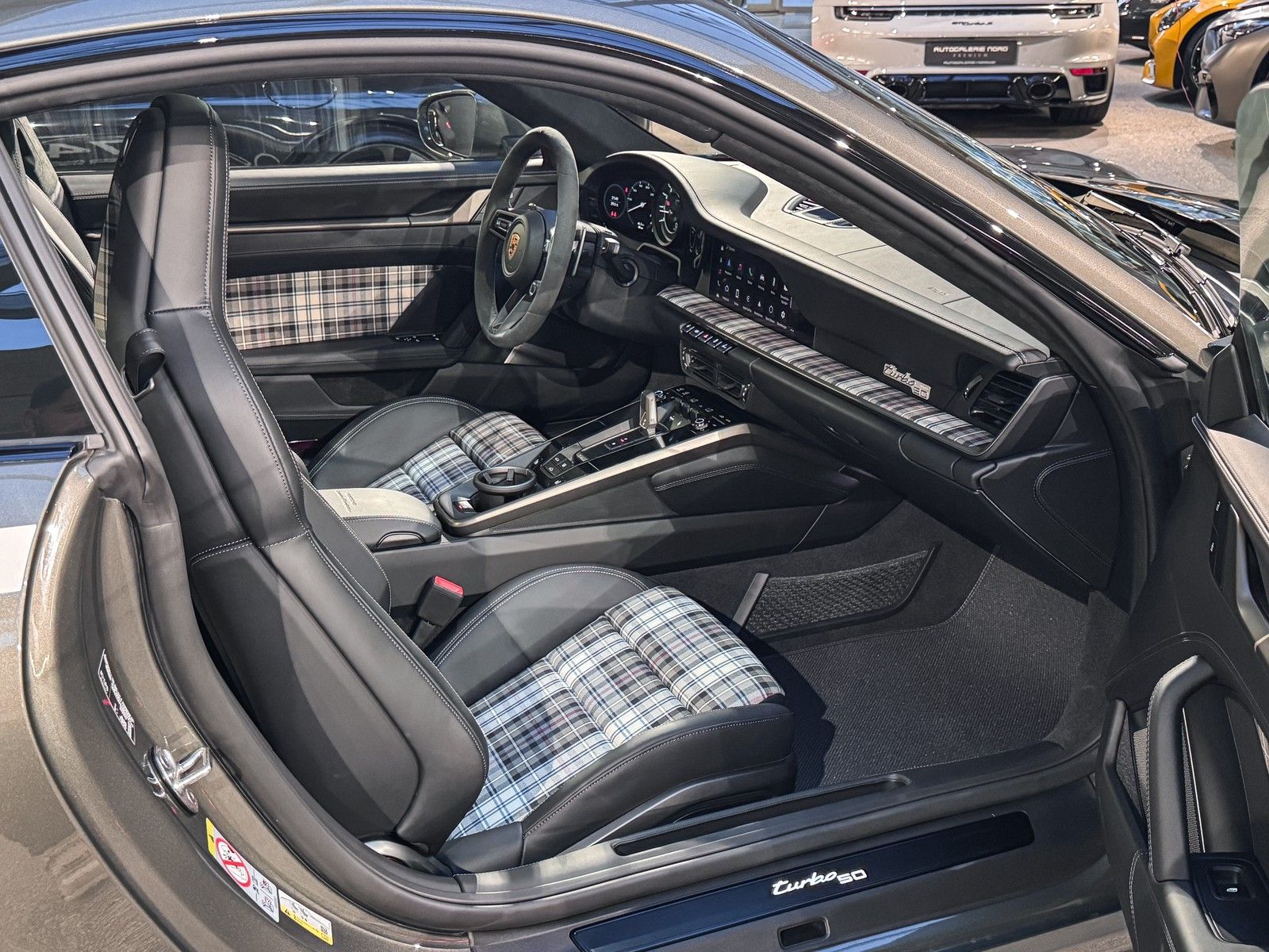Porsche 992 992 911 Turbo 50 Jahre Heritage Burmester