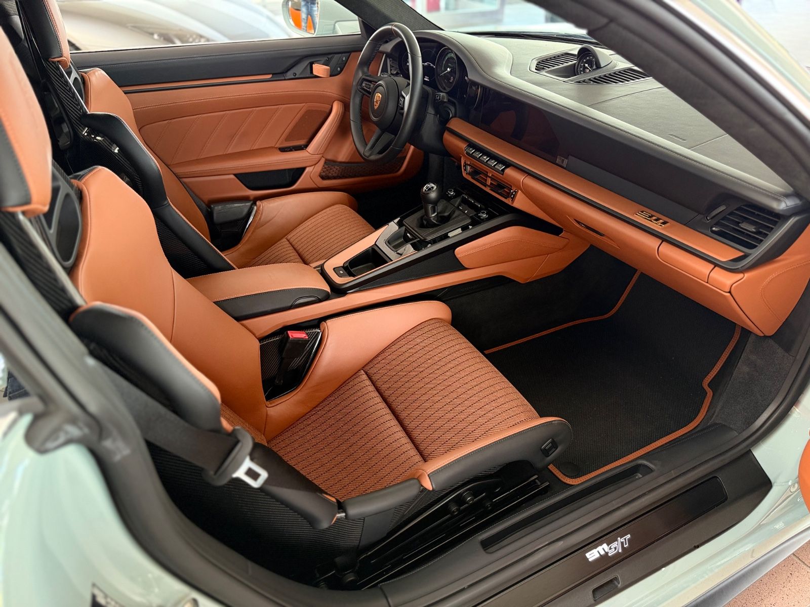 Porsche 992 992 S/T. HERITAGE/LIFT/KÄFIG/MATRIX