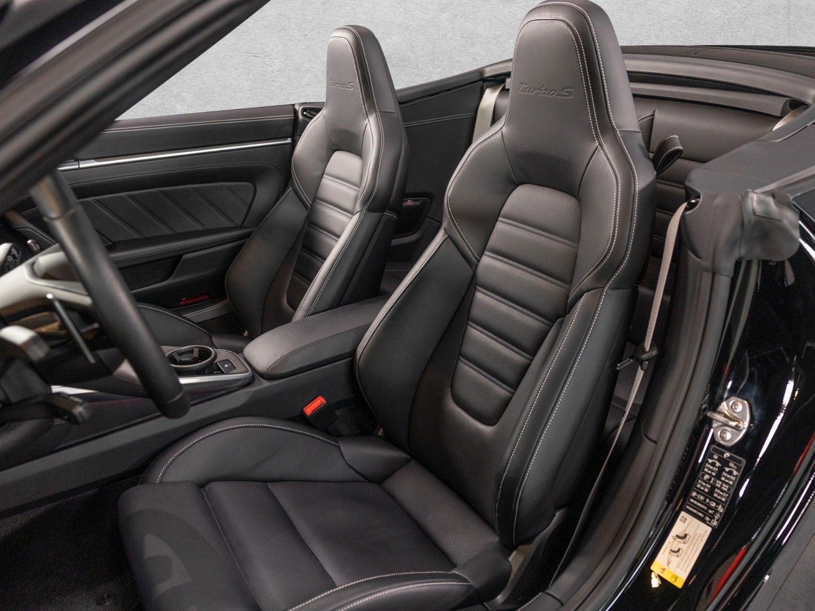 Porsche 992 992 Turbo S Cabriolet &quot; Sport Design+Sportabgas&quot;