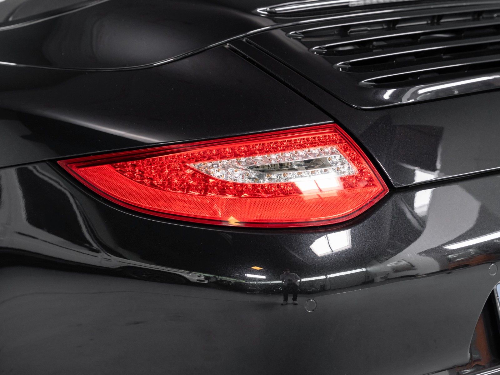 Porsche 997 911 Carrera Black Edition, 1. Hd.,Approved 05.26