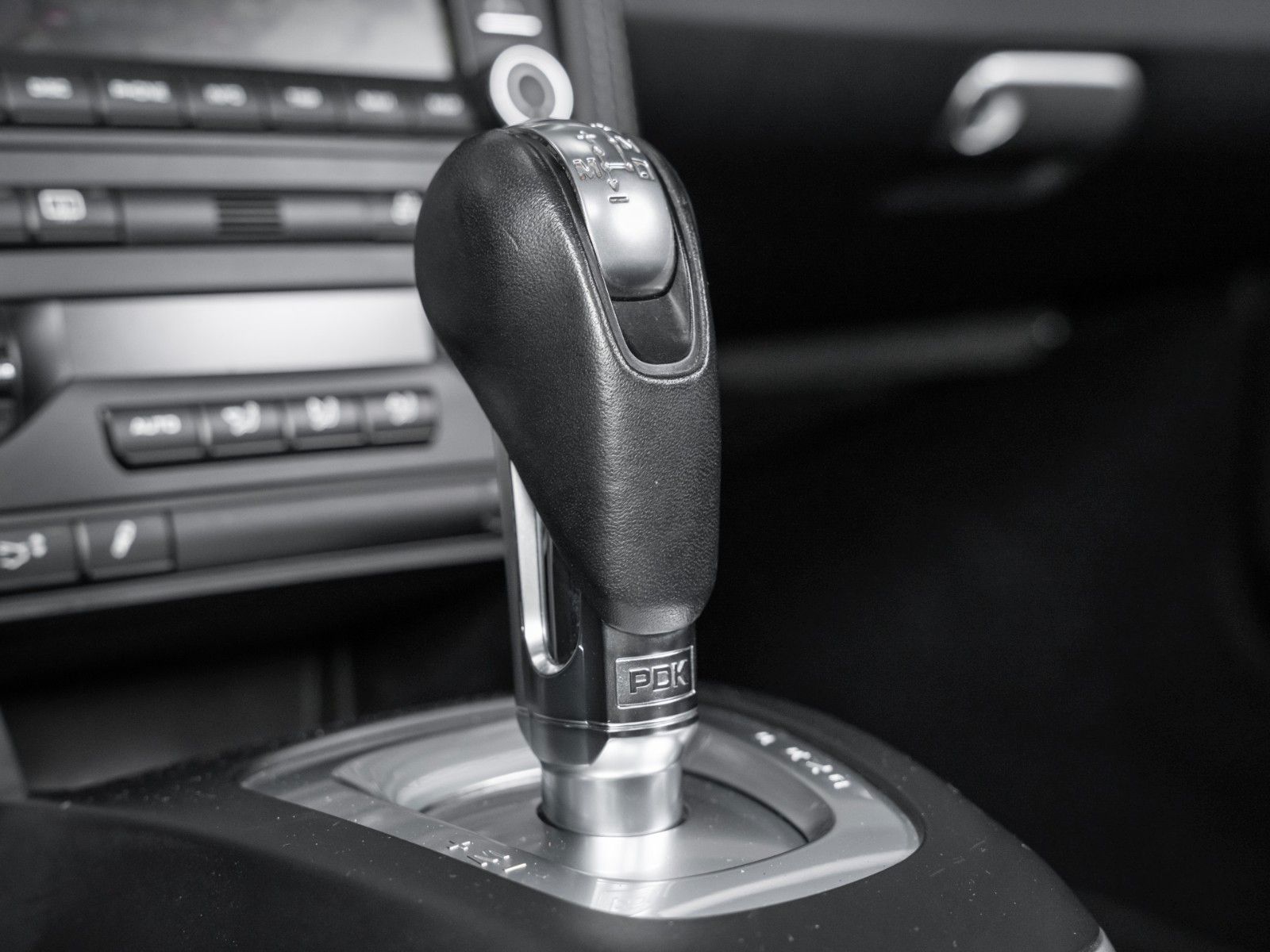 Porsche 997 911 Carrera Black Edition, 1. Hd.,Approved 05.26