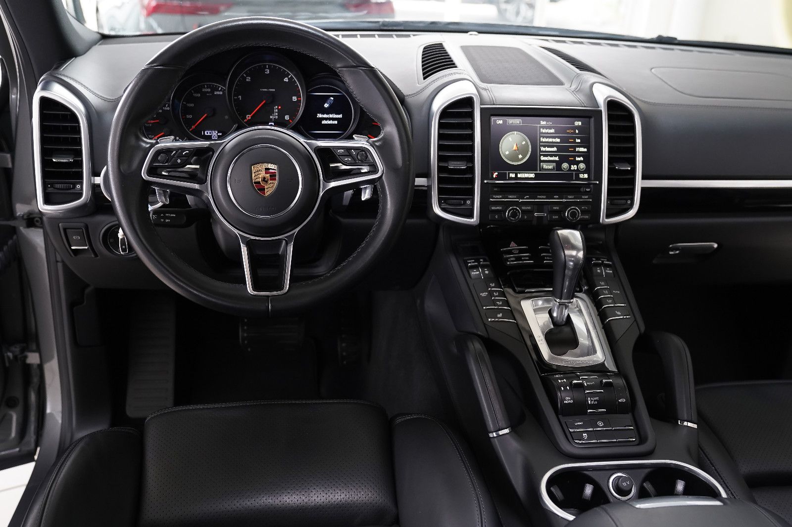 Porsche Cayenne Cayenne 3.0d Pano SportDesign AHK PASM BOSE®